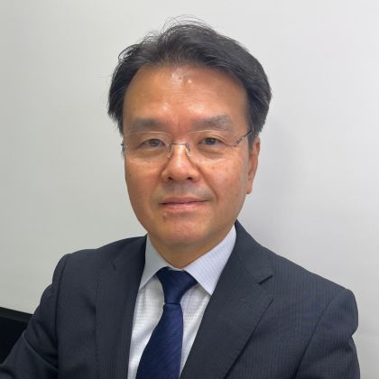 二上 恵治 氏